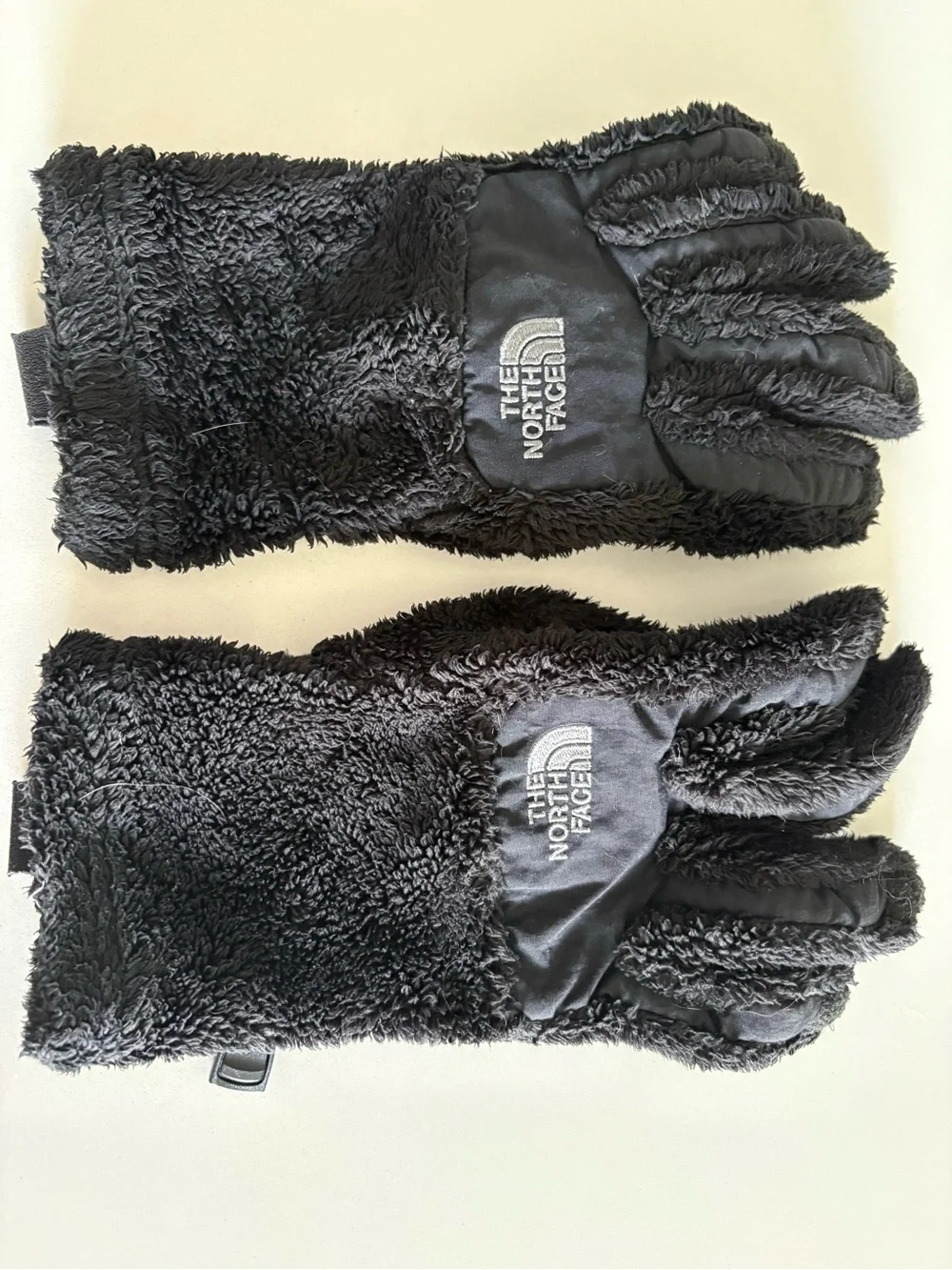 The North Face Black Sherpa Fleece Women’s Gloves
